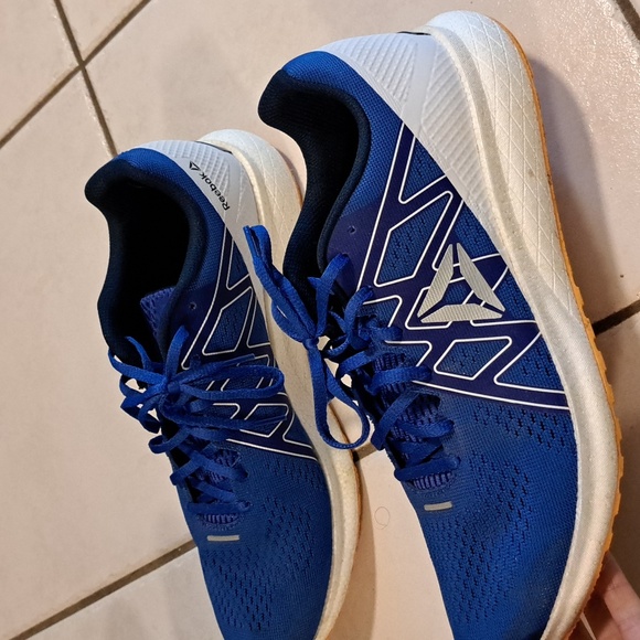 Mens 11 running shoes - Picture 5 of 8